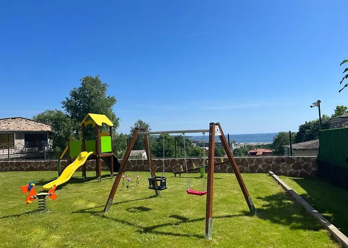 Kristin Palace Апартхотел Обзор