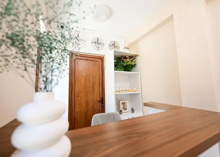 Kristin Palace Апартхотел Обзор